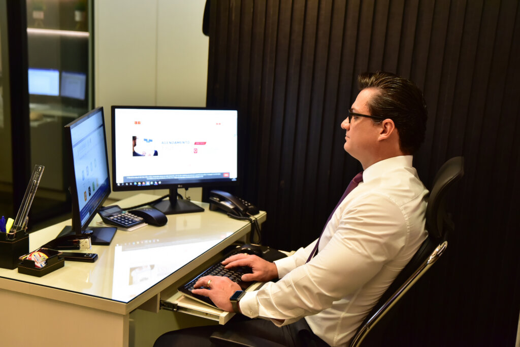 Advocacia digital: tudo sobre o tema